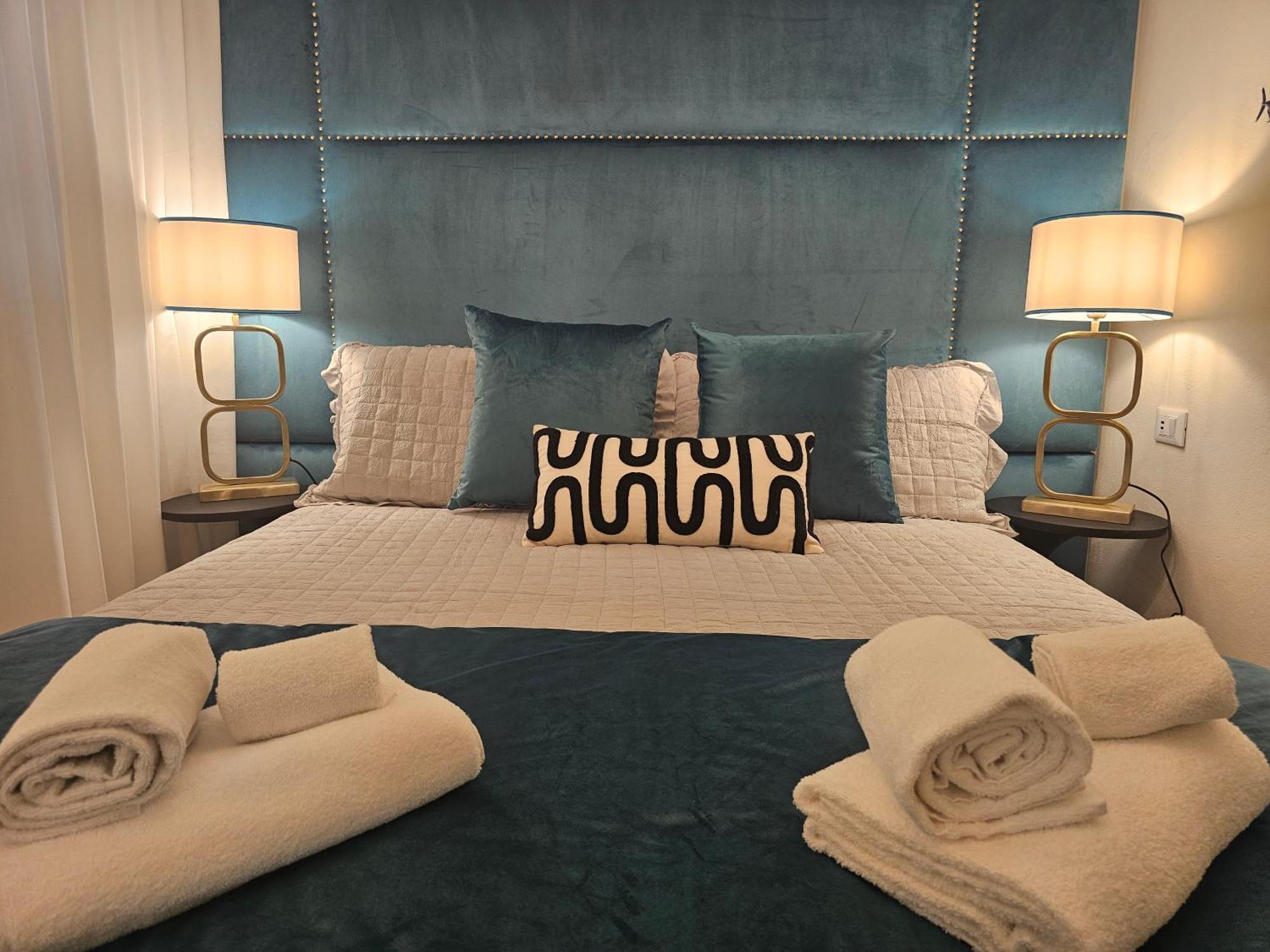 "Burlamacca" Luxury Apartment ヴィアレッジョ エクステリア 写真