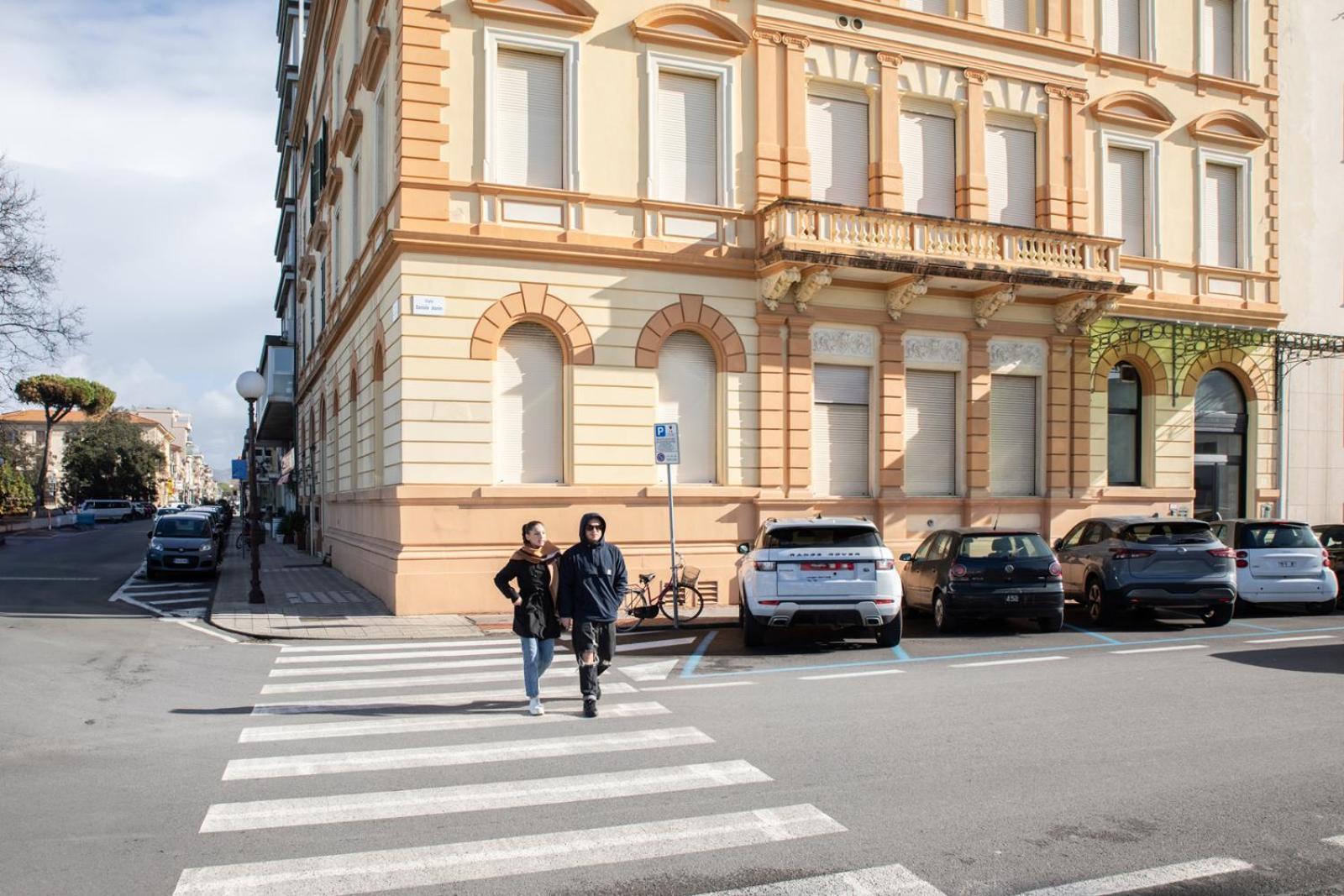 "Burlamacca" Luxury Apartment ヴィアレッジョ エクステリア 写真