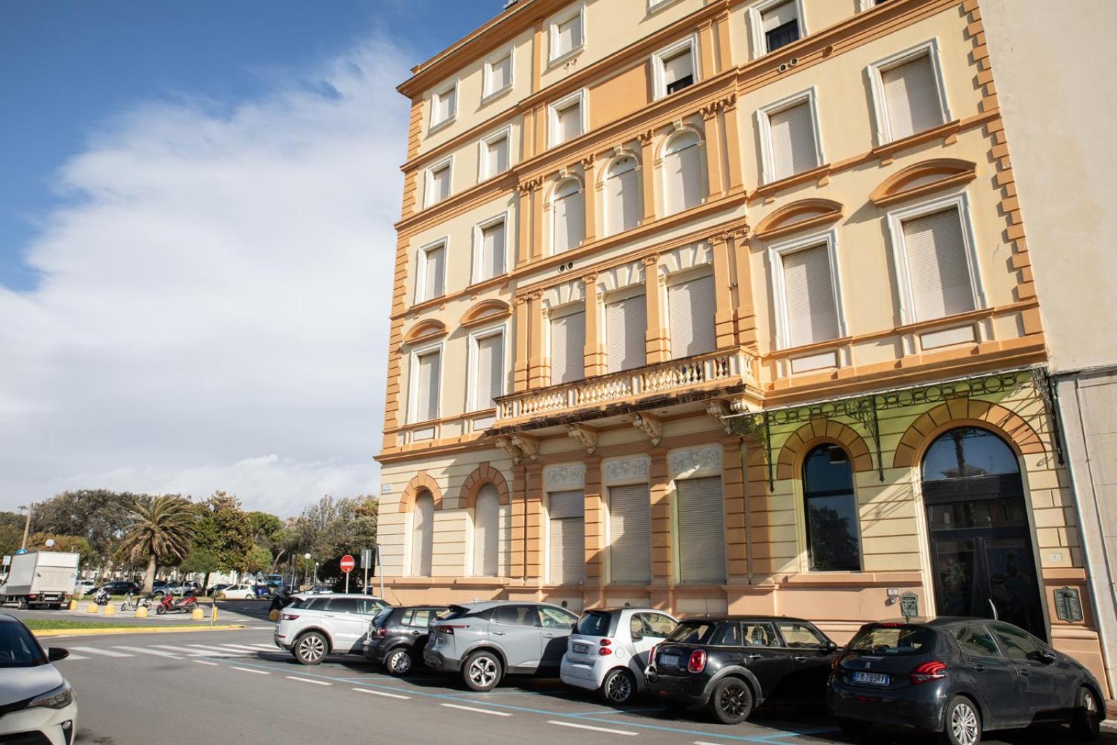 "Burlamacca" Luxury Apartment ヴィアレッジョ エクステリア 写真