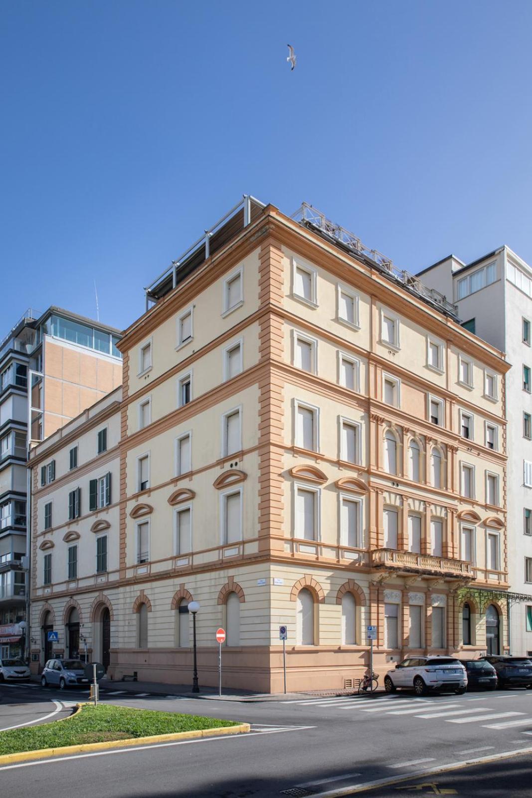 "Burlamacca" Luxury Apartment ヴィアレッジョ エクステリア 写真
